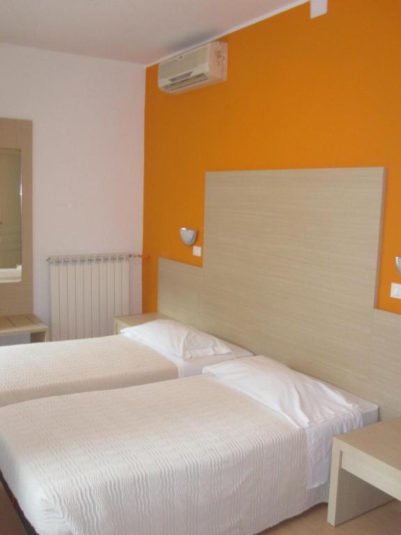 Hotel Brioni Триест Номер фото